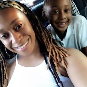 Meet your Posher, Simone